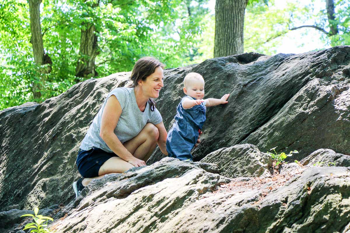 giving baby time to play when baby not sleeping while traveling