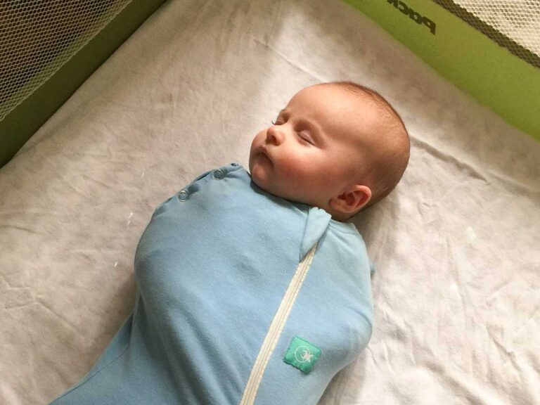 15 Best Tips for Baby Sleep When Traveling Baby Can Travel