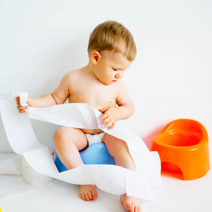 20 ESSENTIAL Tips for Potty Training while Traveling Baby Can Travel