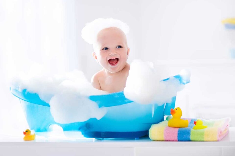 7 Best Baby Bathtubs for Travel Baby Can Travel