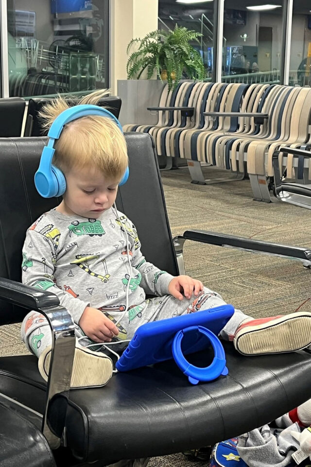 Best Toddler Headphones for Plane Travel in 2024 Baby Can Travel