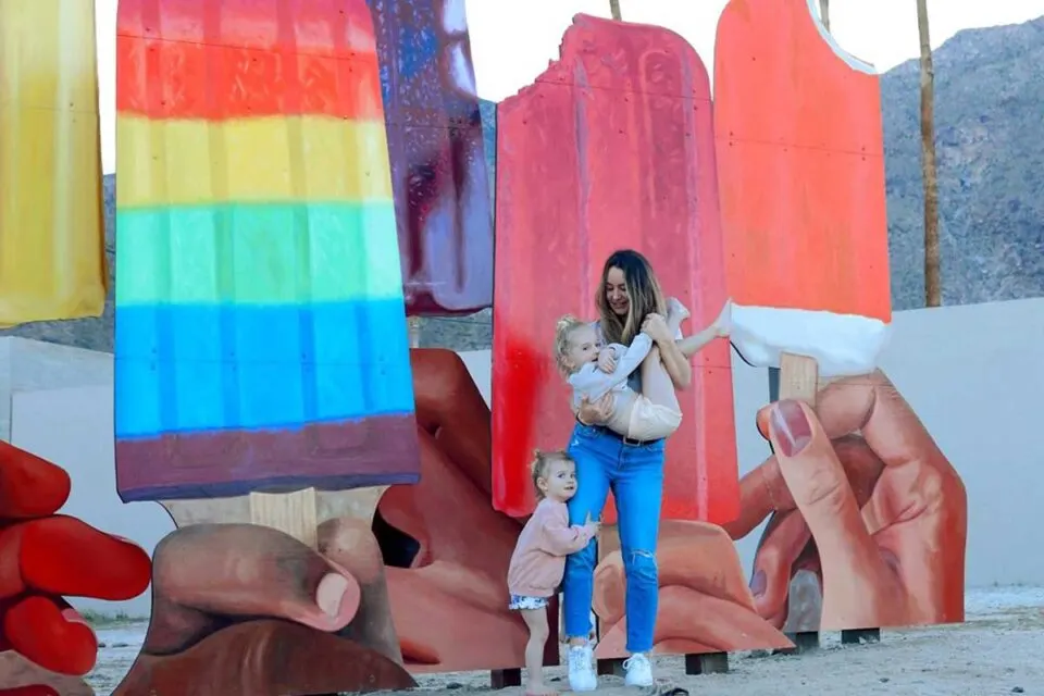 Palm-Springs-with-toddler-960x640.jpg Palm-Springs-with-toddler-960x640.jpg